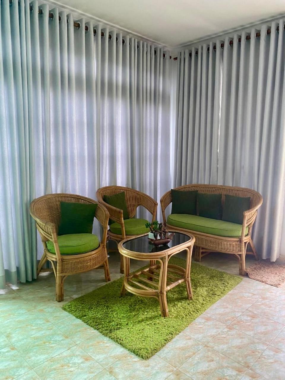 Grand Resort Kandy Buitenkant foto