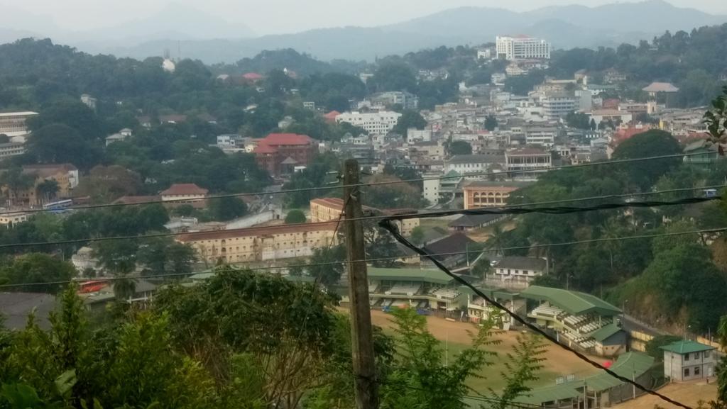 Grand Resort Kandy Buitenkant foto
