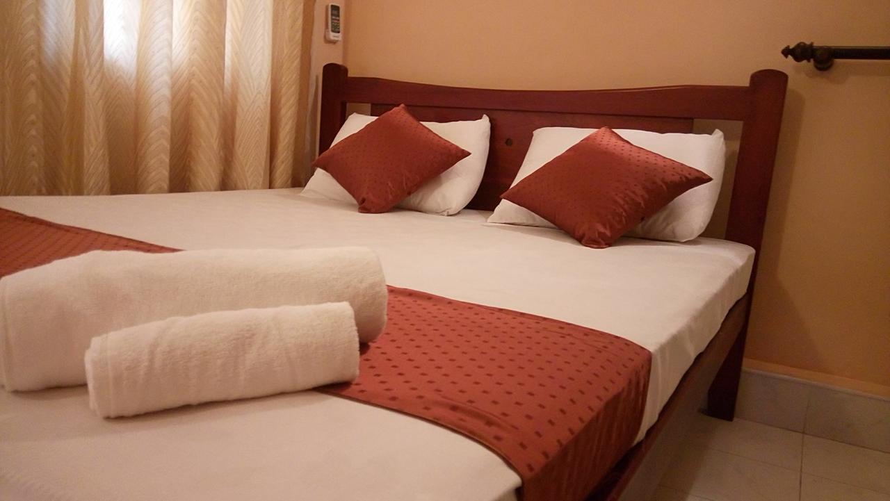 Grand Resort Kandy Buitenkant foto
