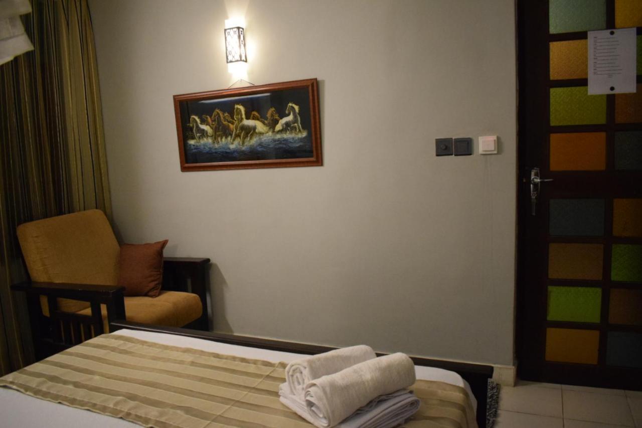 Grand Resort Kandy Buitenkant foto